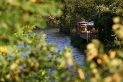 Hotel Val De La Cascade Ставело Екстериор снимка