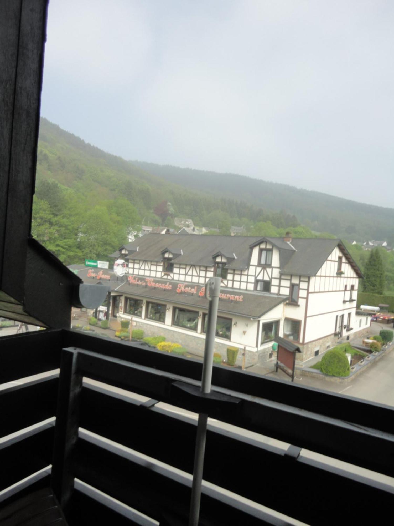Hotel Val De La Cascade Ставело Екстериор снимка