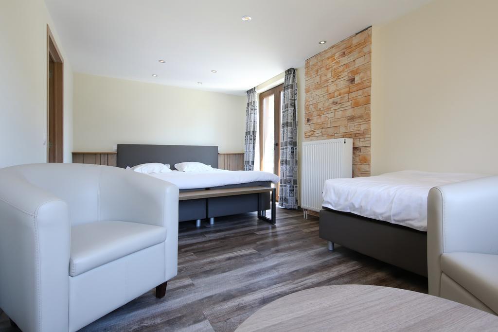 Hotel Val De La Cascade Ставело Екстериор снимка
